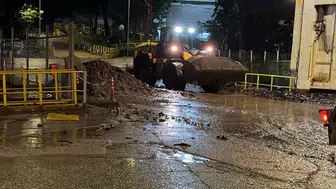Rize'de Şiddetli Yağış Hayatı Felç Etti: Irmak Taştı