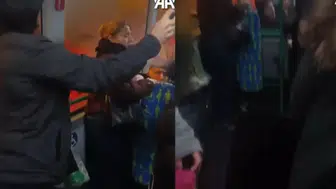 Kadıköy'de otobüste dehşet: Kadın yolcuya yumruk attı, biber gazı sıktı