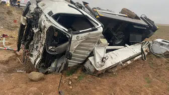 Gürpınar'da Üç Aracın Karıştığı Feci Kazada On Kişi Yaralandı
