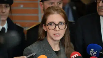 Fransa'da Ayrımcılıkla Mücadele Bakanı İçin Görevden Alma Çağrısı