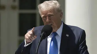 Donald Trump'tan Çin ve Rusya'ya İran Uyarısı