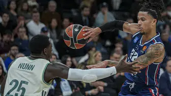 Anadolu Efes'ten Lider Panathinaikos'a Şok Tarif: 83-68