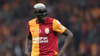 Victor Osimhen Fenerbahçe derbisinde golleriyle sahneye çıktı