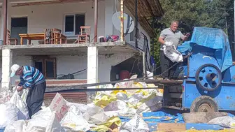 Andırın'da Yerli Mısır Hasadı ve Kurutma Mesaisi