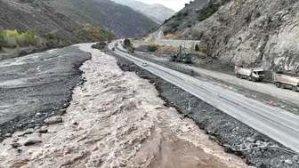 Erzincan-Erzurum Karayolunda Heyelan Çalışmaları Havadan Görüntülendi