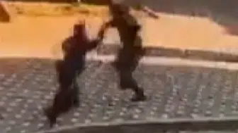 İzmir'de Okul Önünde Bekçiye Saldıran Kişinin Öğretmen Olduğu Anlaşıldı