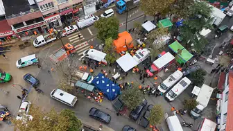 İstanbul Ayazağa'da Sel Felaketinin Ardından Dere Yatağındaki Yapılar Yıkılıyor