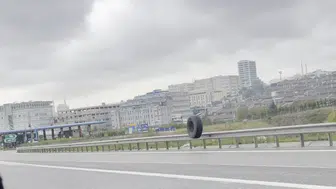 Kuzey Marmara Otoyolu'nda TIR'dan Kopan Lastik Tehlike Yarattı
