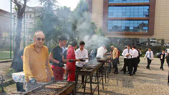 Rize'deki Balık Festivalinde Vatandaşlara Sürpriz Palamut İkramı