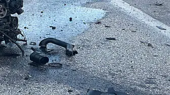 Burdur'da İki Otomobilin Çarpıştığı Kazada Araç Dükkana Girdi