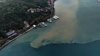 İstanbul'da Sağanak Yağış Boğaz'ın Rengini Değiştirdi