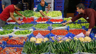 Van'da Hal Fiyatları: Meyve ve Sebze Ne Kadar?