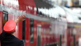 Yunan yolcu Türk görevliye saldırdı: Almanya bu dehşeti konuşuyor