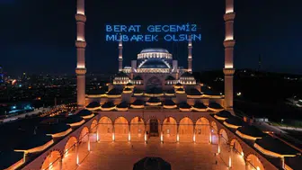 Berat Kandili'nde Paylaşılacak En Güzel Mesajlar Nelerdir?