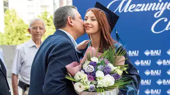 Özgür Özel’in kızı İpek Özel kimdir, kaç yaşında ve ne iş yapıyor?