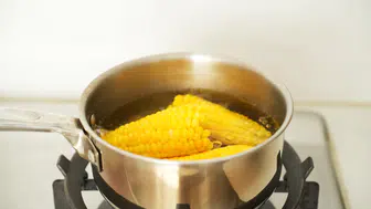 Haşlanmış Mısır Nasıl Pamuk Gibi Yumuşar? Doğal Yöntemler Nelerdir?