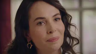 Sevdiğim Sensin dizisinin İnci karakterini canlandıran Esra Ronabar kimdir ve hangi projelerde yer almıştır?