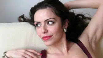 Karolin Fişekçi kimdir ve Masumiyet Müzesi dizisi hakkında ne düşünüyor?