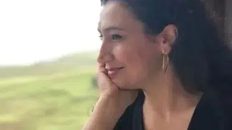 Berna Aruz Kimdir ve Hangi Dizilerde Yer Almıştır?