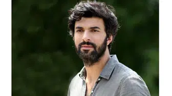 Engin Akyürek Kimdir? Hayatı, Kariyeri ve Özel Yaşamı Hakkında Bilgiler