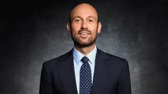 Onur Güvenatam kimdir? Hande Erçel'in sevgilisi kim, kaç yaşında ve mesleği nedir?