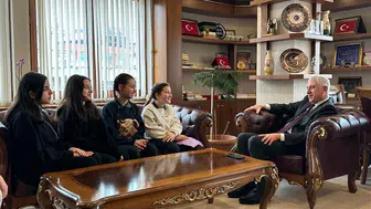 Of’ta Ortaokul Öğrencileri Başkan Sarıalioğlu ile Ramazan Röportajı Gerçekleştirdi