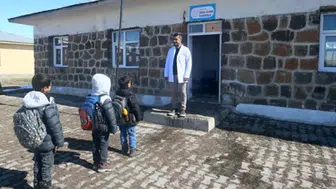 Muş'ta Bir Öğretmen, Üç Öğrencisi İçin Her Gün 48 Kilometre Yol Kat Ediyor