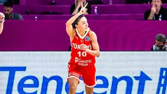 Şerife Alperi Onar kimdir, kaç yaşında, nereli ve hangi takımlarda oynadı?