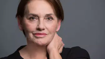 Nur Sürer kimdir, kaç yaşında, nereli ve evli mi? Hangi dizilerde oynadı?