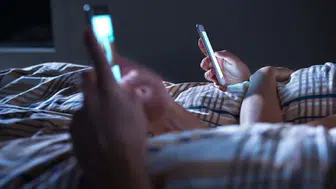 Çift SIM Kartlı iPhone'larda Gece Yarısı Arama Sorunu Neden Yaşanıyor ve Nasıl Çözülüyor?