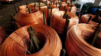 Bakır fiyatları Çin talebiyle yükseldi : Ton başına 13.049 dolar seviyesi görüldü