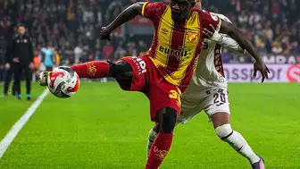 Serbest Piyasada Dolar ve Euro Fiyatları Neden Yükseliyor?