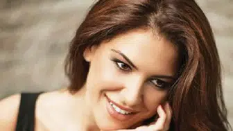 Türkan Şoray ve kızı Yağmur Ünal davette göz kamaştırdı