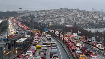 İstanbul'da Anadolu Yakası'ndaki trafik yoğunluğu yüzde 83'e yükseldi