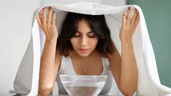 Yüz Masajı, Buz Banyosu ve Kafeinli Kremler: Sabah Rutinleri Ne Kadar Etkili?