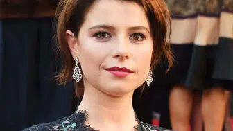 Kadın James Bond Kim Olacak? Jessie Buckley Kimdir, Kaç Yaşında, Nereli ve Sevgilisi Kim?
