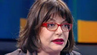 Mine Kırıkkanat kimdir, kaç yaşında, nereli ve ne iş yapıyor?