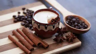 Perşembe Günleri Kahveye Tarçın Eklemek Erkekleri Zenginleştirir Mi?