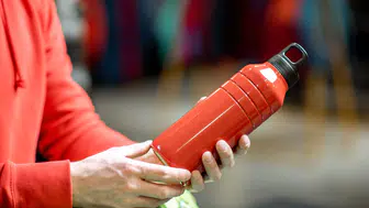 Termos ve dar ağızlı şişeler nasıl temizlenir? Evde uygulanan 7 etkili yöntem