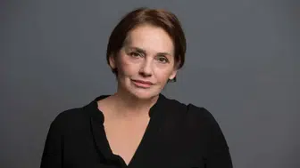 Nur Sürer kimdr, kaç yaşında, nereli ve evli mi? Hangi dizilerde oynadı?