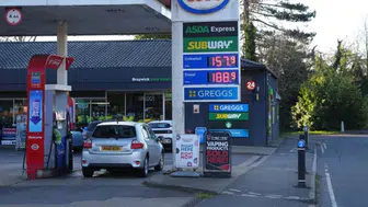 İran gerilimi sonrası İngiltere'de akaryakıt piyasasında neler oluyor?