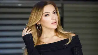 Hadise hayranlarıyla 'albüm dinleme seansı' yaptı