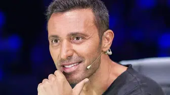 Mustafa Sandal ve Mela Bedel arasında neler oldu? Saygı gecesinde gergin anlar!