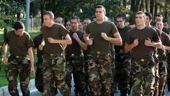 Hababam Sınıfı Askerde filmi ne zaman, nerede çekildi? Oyuncuları kimler?