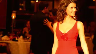 Beren Saat: Bihter'e hayat tecrübelerimle güzel bir ablalık yapardım