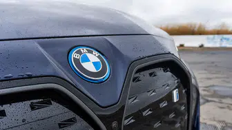 Yeni elektrikli BMW i3 modeli beklenenden önce satışa çıktı : Fiyatı ve özellikleri neler?