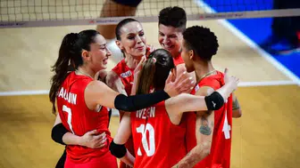 Filenin Sultanları Çin'i geriden gelerek yendi