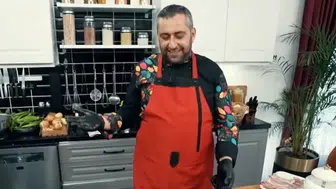 Zuhal Topal'la Yemekteyiz Abdullah Bey kimdir, kaç yaşında, nereli ve mesleği nedir?