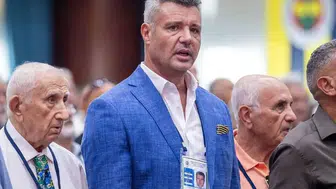 Sadettin Saran Fenerbahçe Genel Kurulu'nda duygusal anlar yaşadı