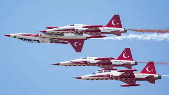 İzmir’de havacılık festivali devam ediyor: SOLOTÜRK izleyicileri nasıl etkiledi?